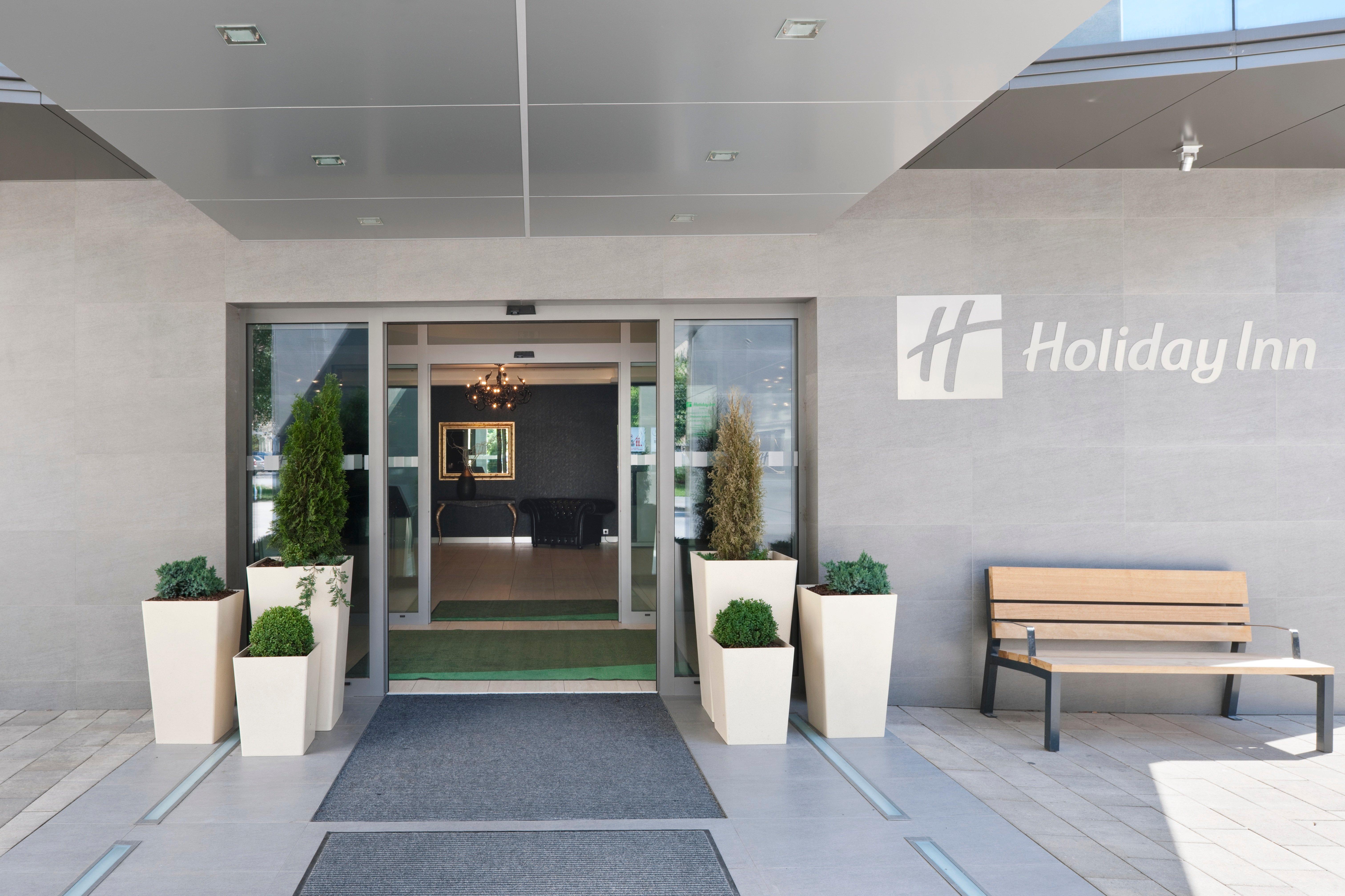 Holiday Inn Trnava, An Ihg Hotel Buitenkant foto