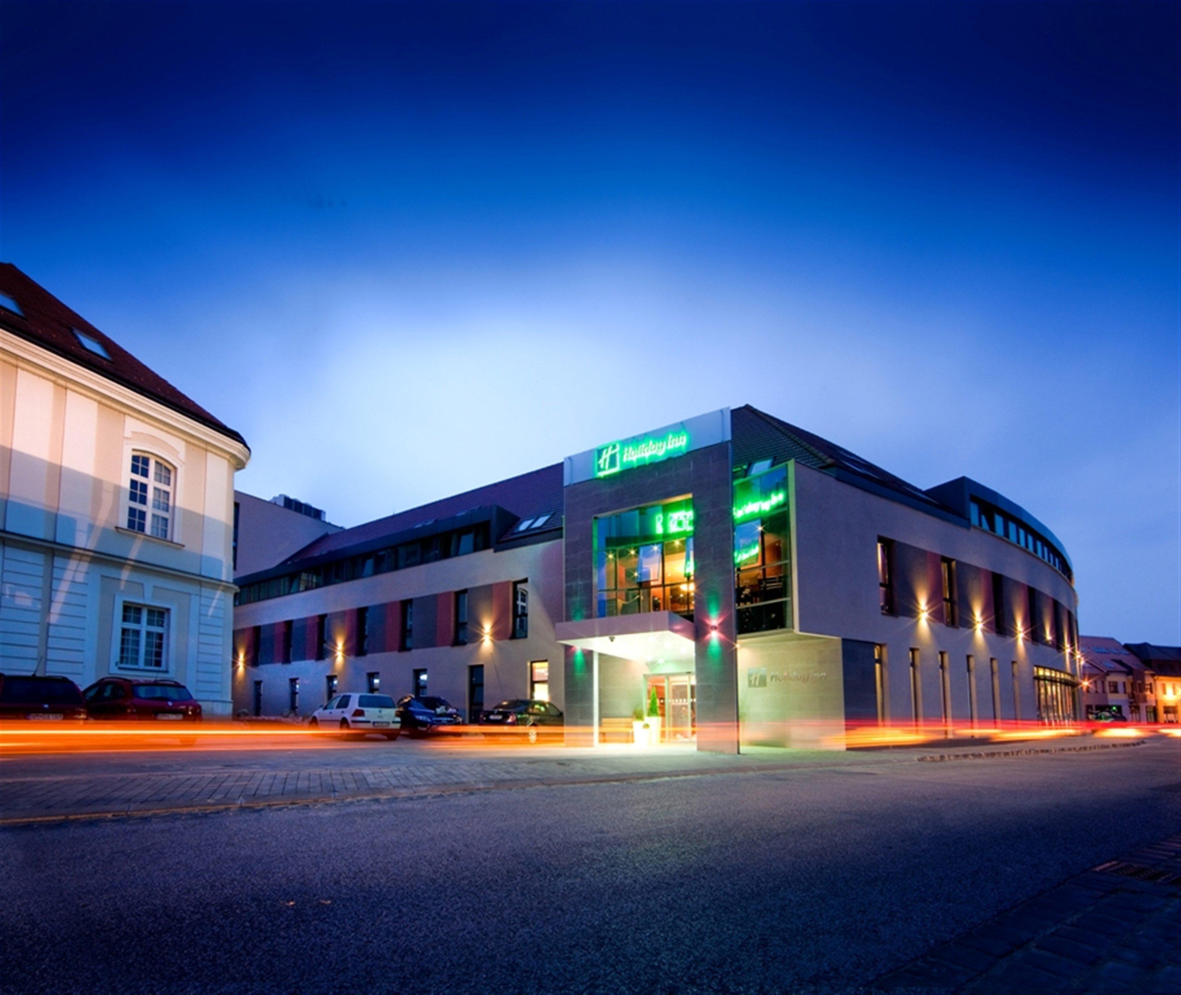 Holiday Inn Trnava, An Ihg Hotel Buitenkant foto