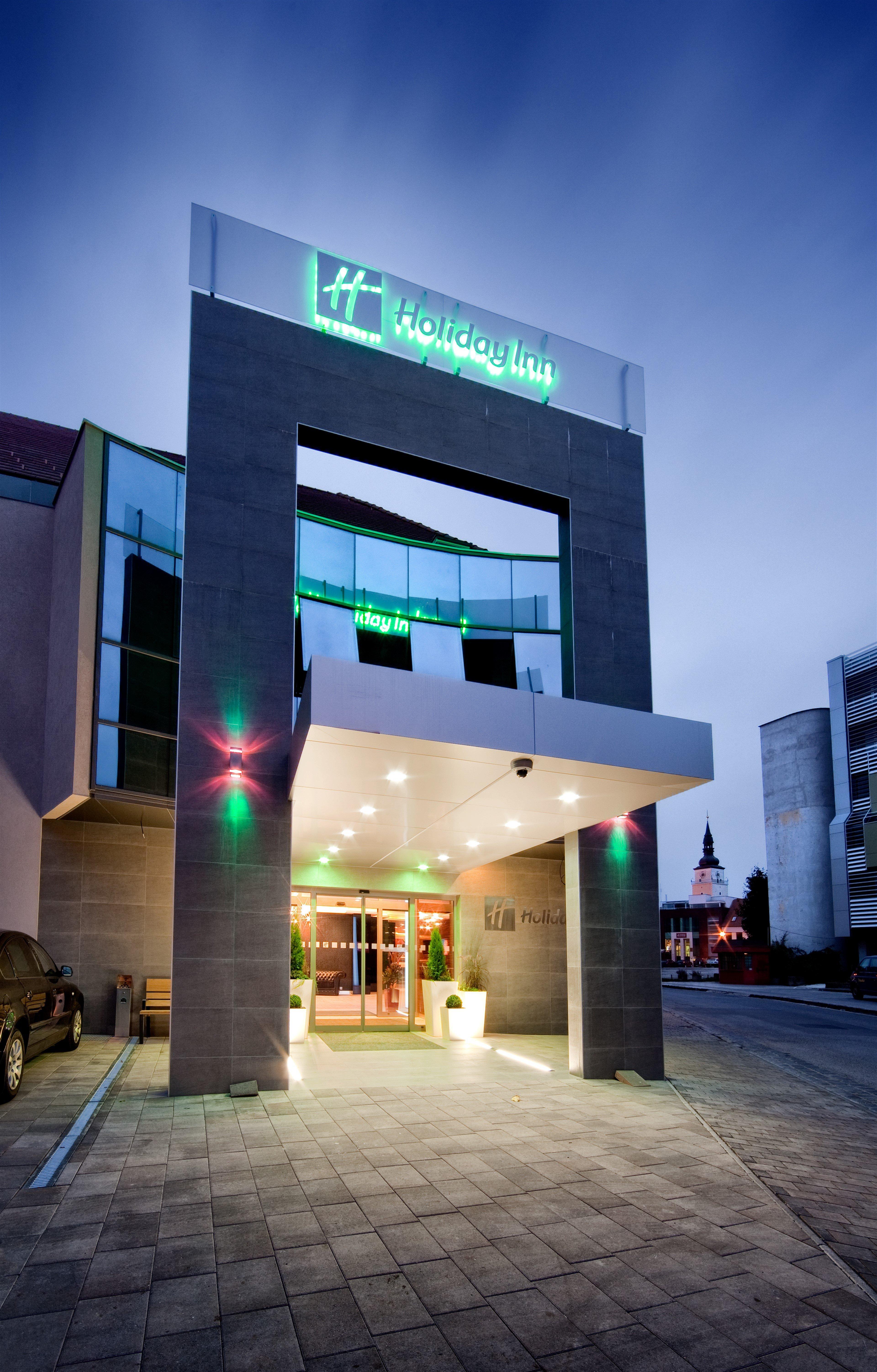 Holiday Inn Trnava, An Ihg Hotel Buitenkant foto